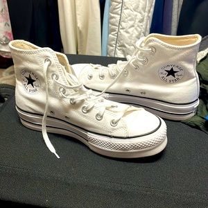 Converse high top women’s 7.5. Worn once. Great condition , smoke free home